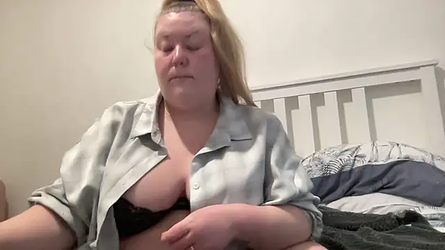 Snapshot of Busty-BBW-Emilie chatting on March 2, 2025, 4:25 pm Busty-BBW-Emilie online show from March 2, 2025, 4:25 pm