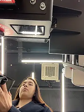 Holly Play online show from April 10, 2026, 7:15 am