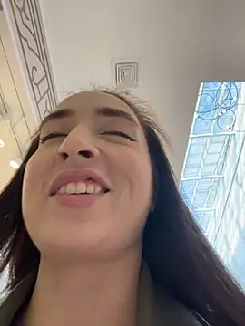 Snapshot of Holly_Play chatting on October 19, 2025, 10:07 am Holly Play online show from October 19, 2025, 10:07 am