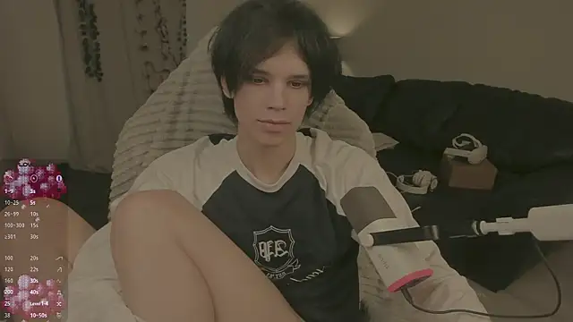 Snapshot of Wampeyes chatting on November 15, 2025, 12:31 pm Wampeyes online show from November 15, 2025, 12:31 pm