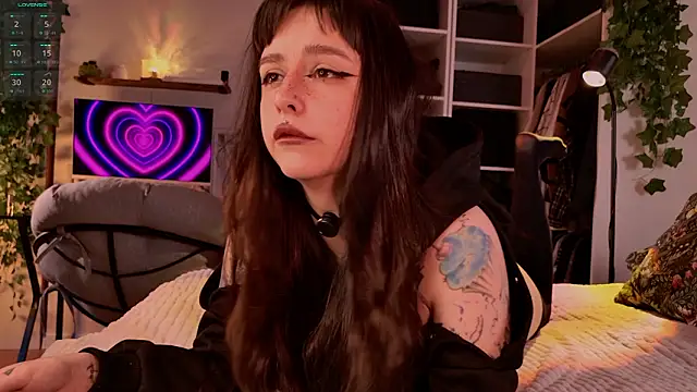 MichaellaMoon online show from March 27, 2026, 3:13 pm