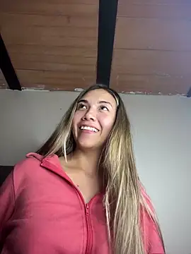 Iris lee online show from March 14, 2025, 11:00 pm