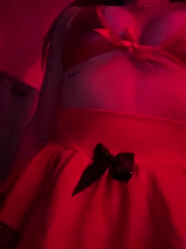 Iris lee online show from October 31, 2025, 2:30 am