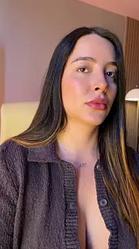 Alessia-miller  online show from June 17, 2026, 9:47 pm