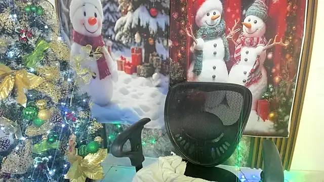 nicol jone1 online show from November 25, 2025, 12:11 am