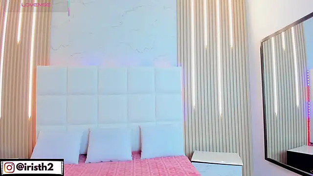 Iris Thompson  online show from October 8, 2025, 4:47 am