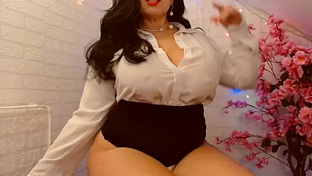 kymberly 008 online show from February 18, 2025, 8:03 pm