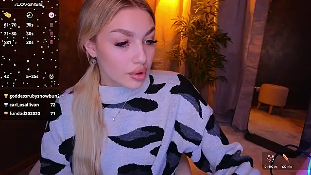 Snapshot of Ella_Milla chatting on January 21, 2025, 8:41 am Ella Milla online show from January 21, 2025, 8:41 am