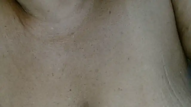 Snapshot of Hugetittiesxx2 chatting on January 15, 2026, 11:02 am Hugetittiesxx2 online show from January 15, 2026, 11:02 am