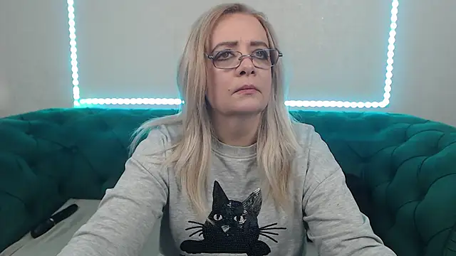 IvanaCharm online show from January 10, 2026, 4:41 am