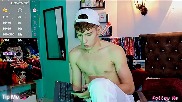 flowers18 online show from November 24, 2025, 11:49 pm