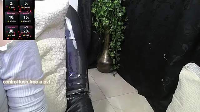 Snapshot of shantala_krisha chatting on March 11, 2025, 11:55 am shantala krisha online show from March 11, 2025, 11:55 am