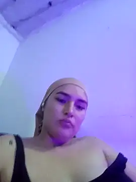 Celeste camila18 online show from April 2, 2026, 7:26 am