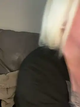 Snapshot of Blondiee3088 chatting on March 6, 2025, 3:56 pm Blondiee3088 online show from March 6, 2025, 3:56 pm