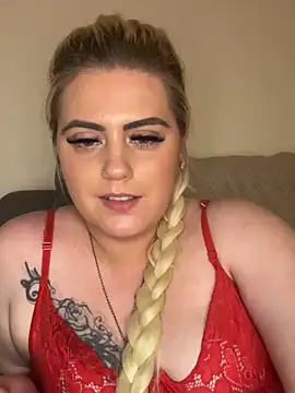 Snapshot of Blondiee3088 chatting on January 26, 2025, 1:20 am Blondiee3088 online show from January 26, 2025, 1:20 am