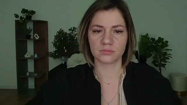 Snapshot of MariaSttone chatting on February 11, 2025, 4:02 pm MariaSttone online show from February 11, 2025, 4:02 pm