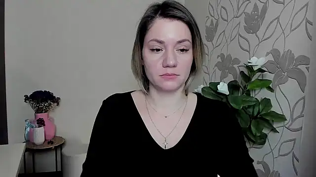 Snapshot of MariaSttone chatting on February 19, 2025, 4:00 pm MariaSttone online show from February 19, 2025, 4:00 pm