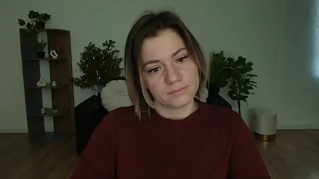Snapshot of MariaSttone chatting on February 9, 2025, 1:56 pm MariaSttone online show from February 9, 2025, 1:56 pm