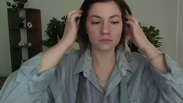 Snapshot of MariaSttone chatting on February 12, 2025, 11:40 am MariaSttone online show from February 12, 2025, 11:40 am