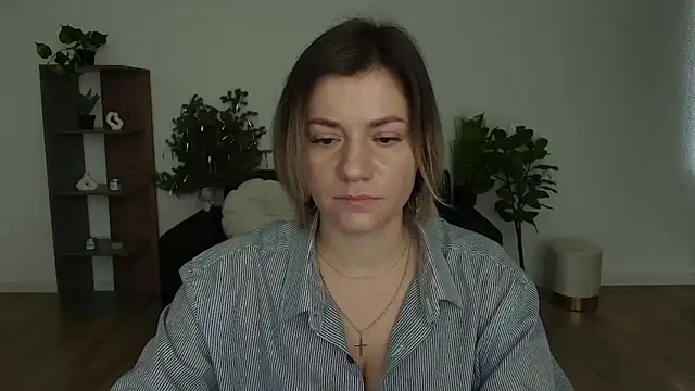 Snapshot of MariaSttone chatting on January 31, 2025, 9:27 am MariaSttone online show from January 31, 2025, 9:27 am