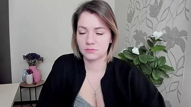 Snapshot of MariaSttone chatting on February 26, 2025, 9:01 am MariaSttone online show from February 26, 2025, 9:01 am