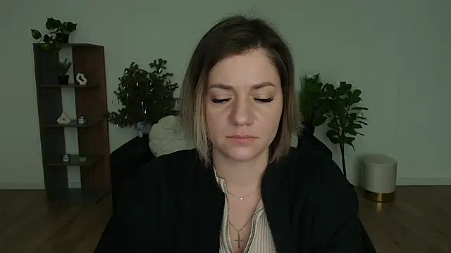 Snapshot of MariaSttone chatting on February 6, 2025, 6:13 pm MariaSttone online show from February 6, 2025, 6:13 pm