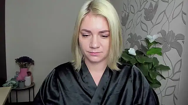 MariaSttone online show from November 2, 2025, 9:53 pm