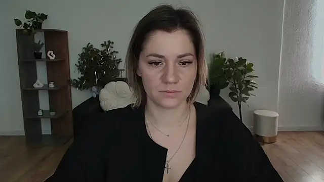 Snapshot of MariaSttone chatting on February 10, 2025, 2:59 pm MariaSttone online show from February 10, 2025, 2:59 pm