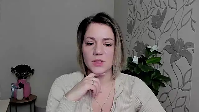 Snapshot of MariaSttone chatting on February 18, 2025, 2:06 pm MariaSttone online show from February 18, 2025, 2:06 pm