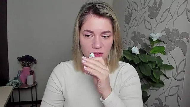 MariaSttone online show from October 24, 2025, 11:09 am