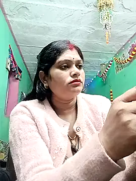 Snapshot of Chandni chatting on March 5, 2025, 11:16 pm Chandni online show from March 5, 2025, 11:16 pm