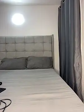 prettiepearl online show from March 12, 2026, 4:11 pm