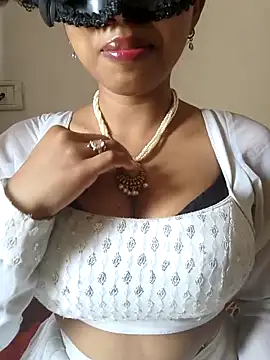 sandy naughty online show from February 27, 2025, 8:46 am