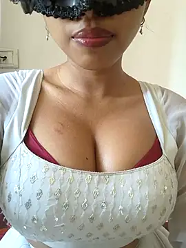 sandy naughty online show from March 5, 2025, 8:32 am