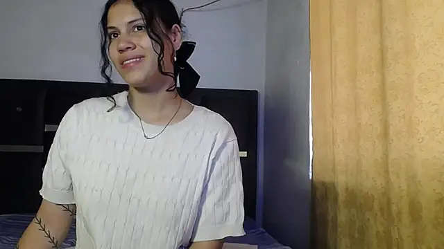 Snapshot of realshy-Stepsis chatting on April 24, 2026, 1:24 pm realshy-Stepsis online show from April 24, 2026, 1:24 pm