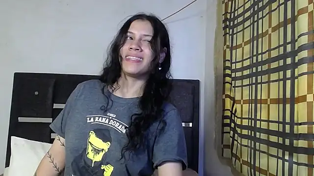 Snapshot of realshy-Stepsis chatting on March 25, 2026, 1:32 pm realshy-Stepsis online show from March 25, 2026, 1:32 pm