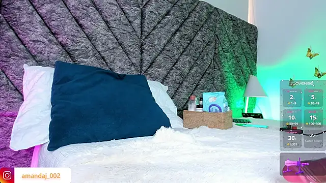 amandaaJones  online show from October 29, 2025, 7:57 pm