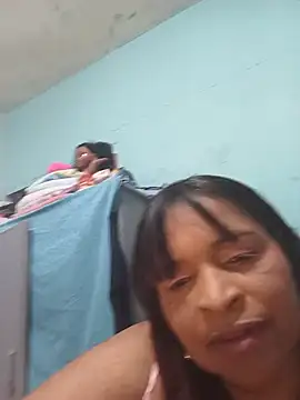 Snapshot of _violetta_- chatting on July 18, 2026, 1:25 am violetta - online show from July 18, 2026, 1:25 am