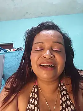 Snapshot of _violetta_- chatting on July 10, 2026, 1:55 pm violetta - online show from July 10, 2026, 1:55 pm
