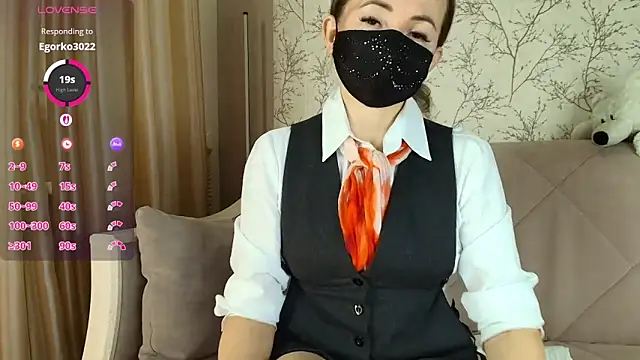 MilfeaN online show from September 19, 2025, 7:40 pm