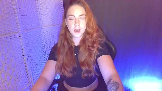 KayleyxEmily online show from November 26, 2025, 9:04 pm