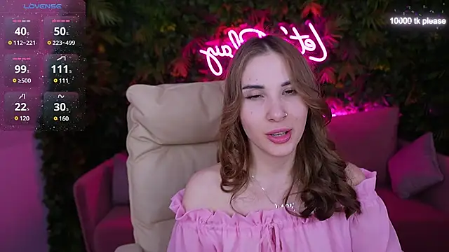 Snapshot of JennyyLuv chatting on March 11, 2025, 8:09 pm JennyyLuv online show from March 11, 2025, 8:09 pm