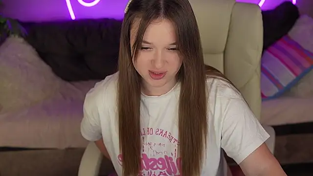 Snapshot of DonnaLustt chatting on November 21, 2025, 9:03 pm DonnaLustt online show from November 21, 2025, 9:03 pm