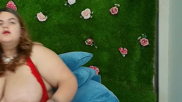 Snapshot of Huge_Titties_ chatting on November 28, 2025, 12:38 pm Huge Titties online show from November 28, 2025, 12:38 pm