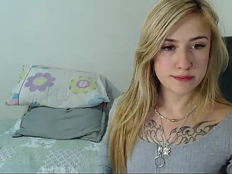 GirlAngell online show from December 11, 2024, 7:46 pm