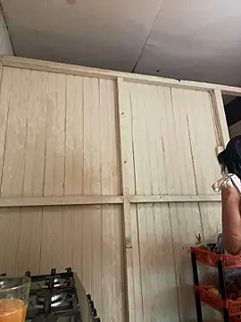 johaminie online show from December 3, 2024, 6:11 pm