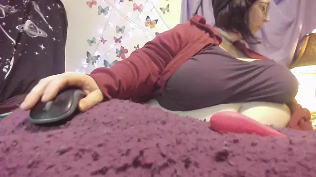 Snapshot of Alli_Kat chatting on March 4, 2025, 10:27 pm Alli Kat online show from March 4, 2025, 10:27 pm