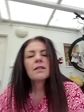 Snapshot of 420Curvybabe chatting on December 21, 2024, 2:58 pm 420Curvybabe online show from December 21, 2024, 2:58 pm