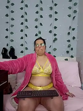 kiara scottt online show from January 7, 2026, 9:03 am