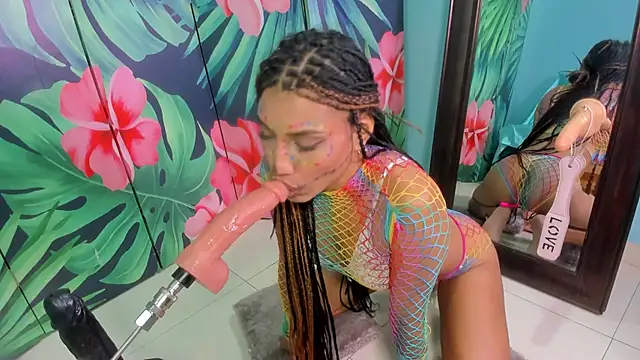 Mieldeluna online show from October 17, 2025, 6:17 am